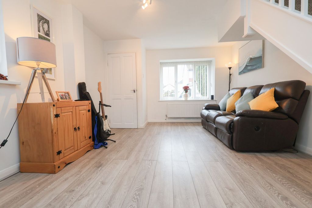 Property photo 2 of 16 Living Room