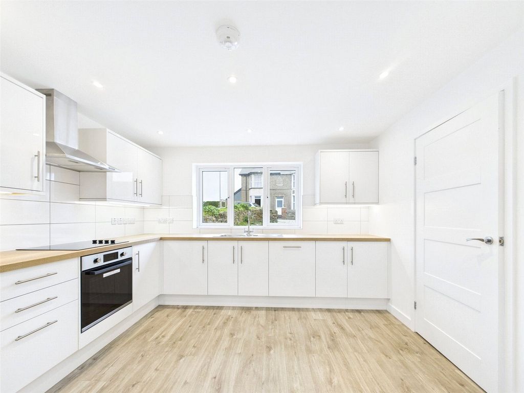 Property photo 2 of 15 Picture No. 19