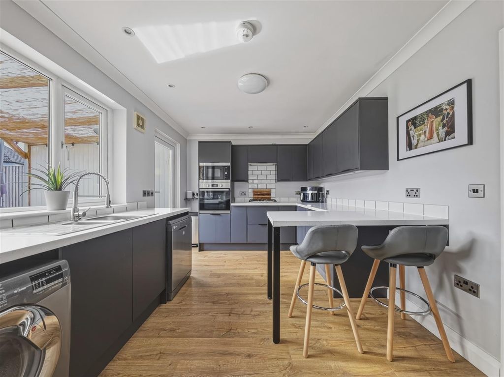 Property photo 3 of 31 Img_20260326_143514_759.Jpg