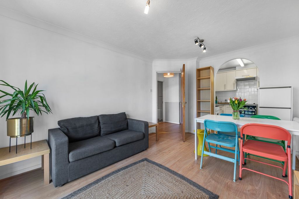Property photo 3 of 15