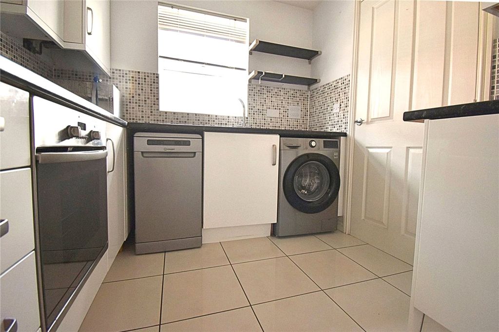 Property photo 2 of 16 Picture No. 47
