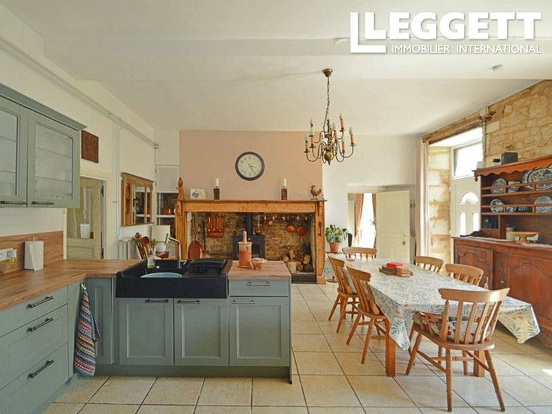 Property photo 3 of 10