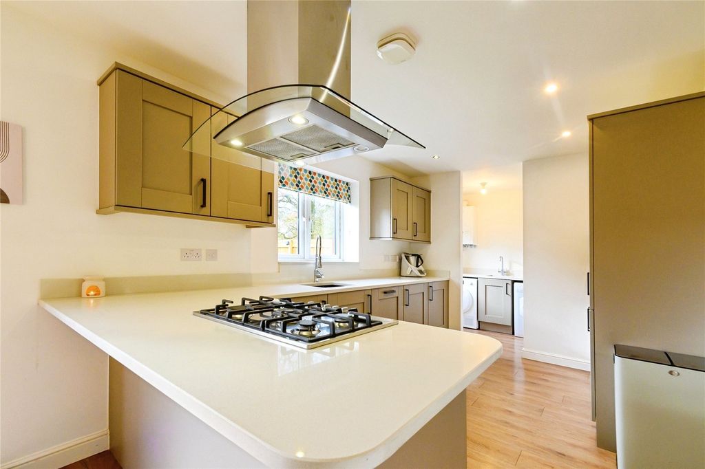 Property photo 3 of 35 Kitchen/Diner