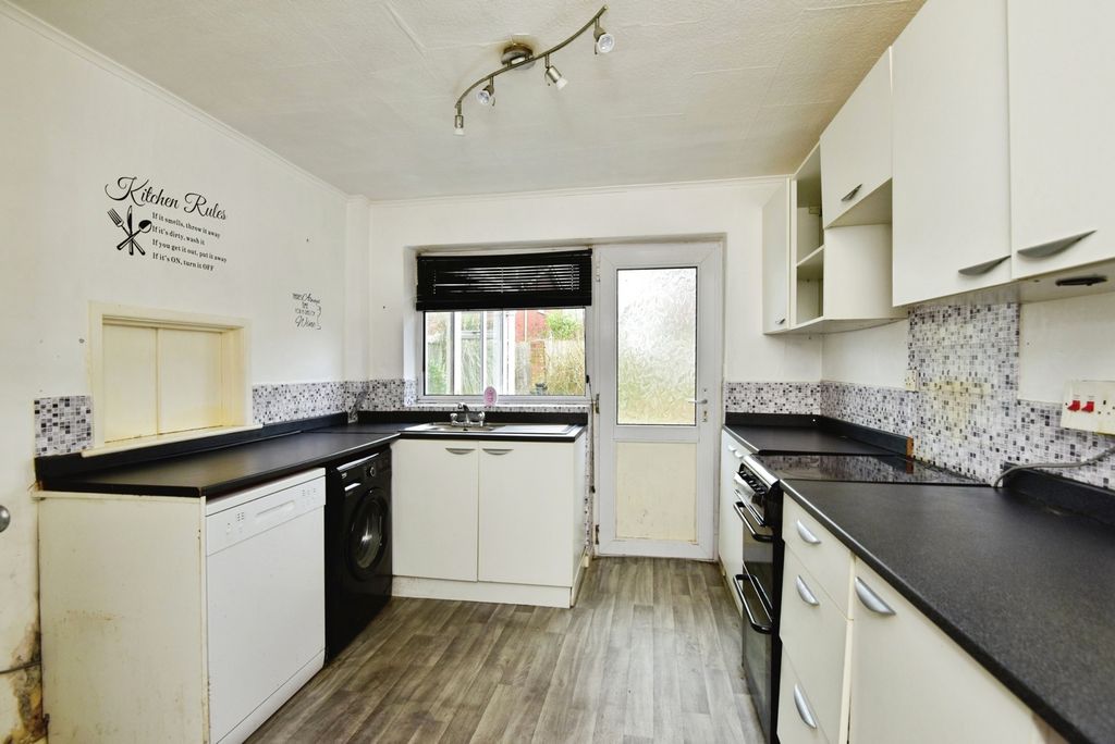 Property photo 3 of 12 Pbox-Img.Jpg