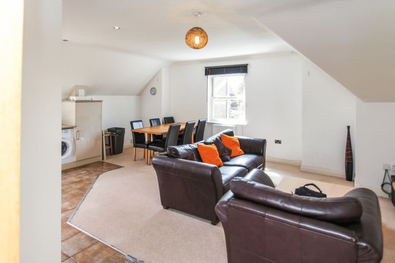 Property photo 3 of 11 Photo 7