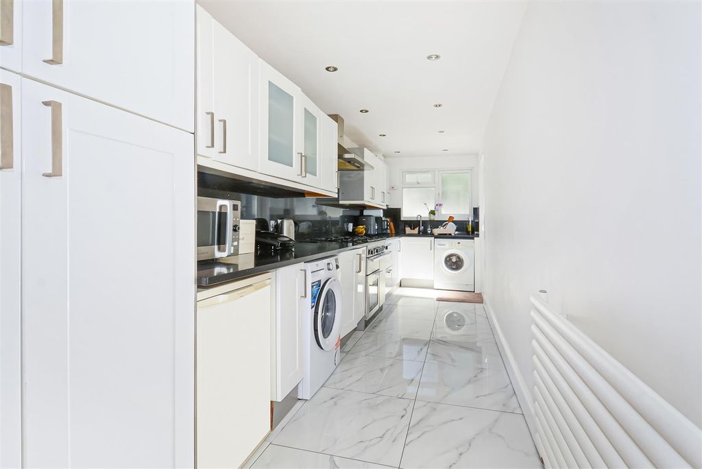 Property photo 3 of 19 8.Jpg