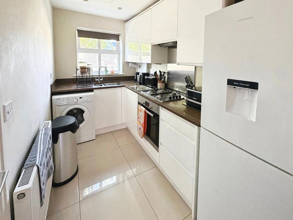 Property photo 3 of 9 Pbox-Img.Jpg