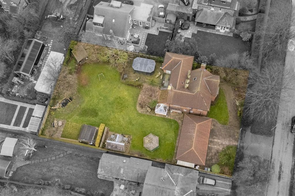 Property photo 2 of 44 3_Knapton_Lane_15.Jpg