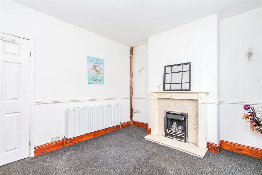 Property photo 2 of 9 A65Fcd78-Aa8c-41Fc-B031-0F4Bda652040.Jpg