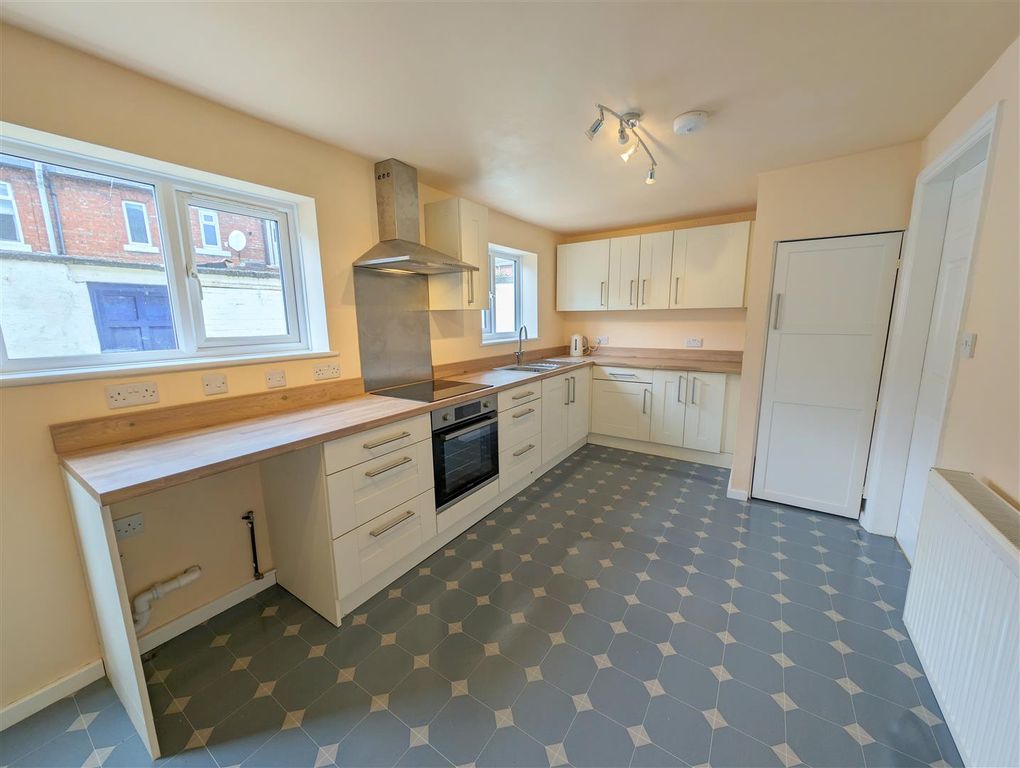 Property photo 3 of 13 Kitchen/Diner