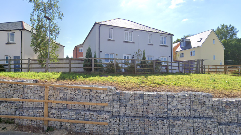 Property photo 1 of 13