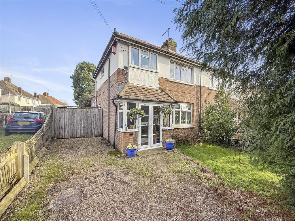 Property photo 1 of 22 26 Morland Ave-001.Jpg