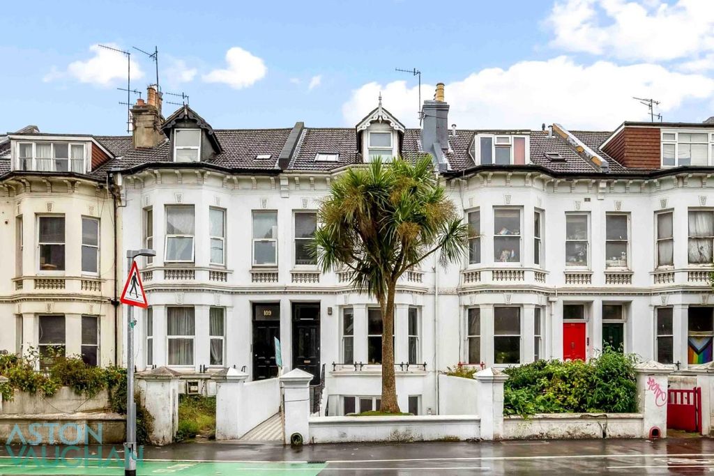 Property photo 1 of 8 4631630