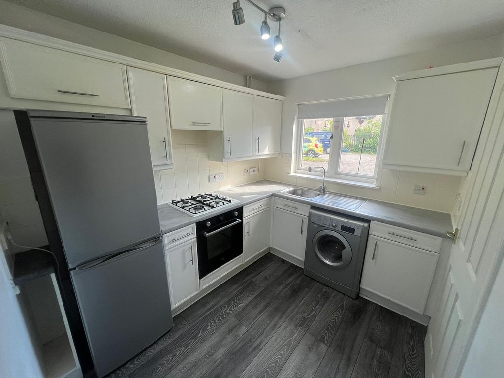 Property photo 1 of 10 Kitchen