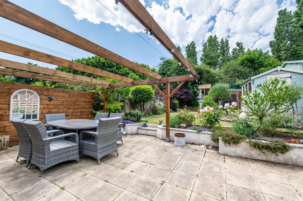 Property photo 1 of 23 Rear Garden