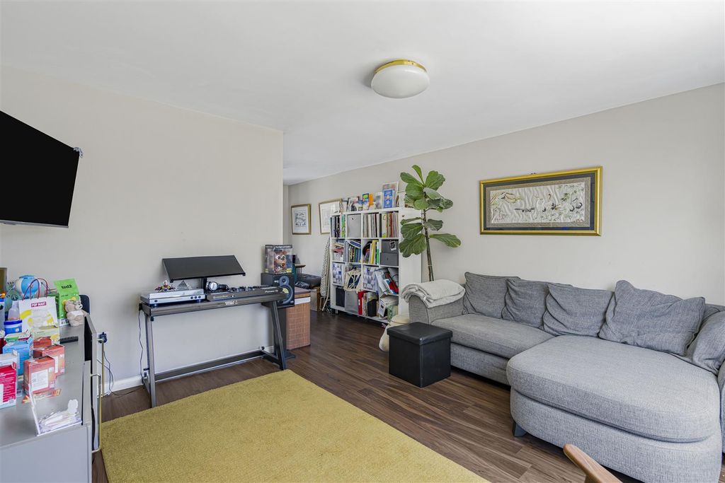 Property photo 2 of 15 7_58664.Jpg