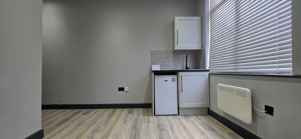 Property photo 1 of 4