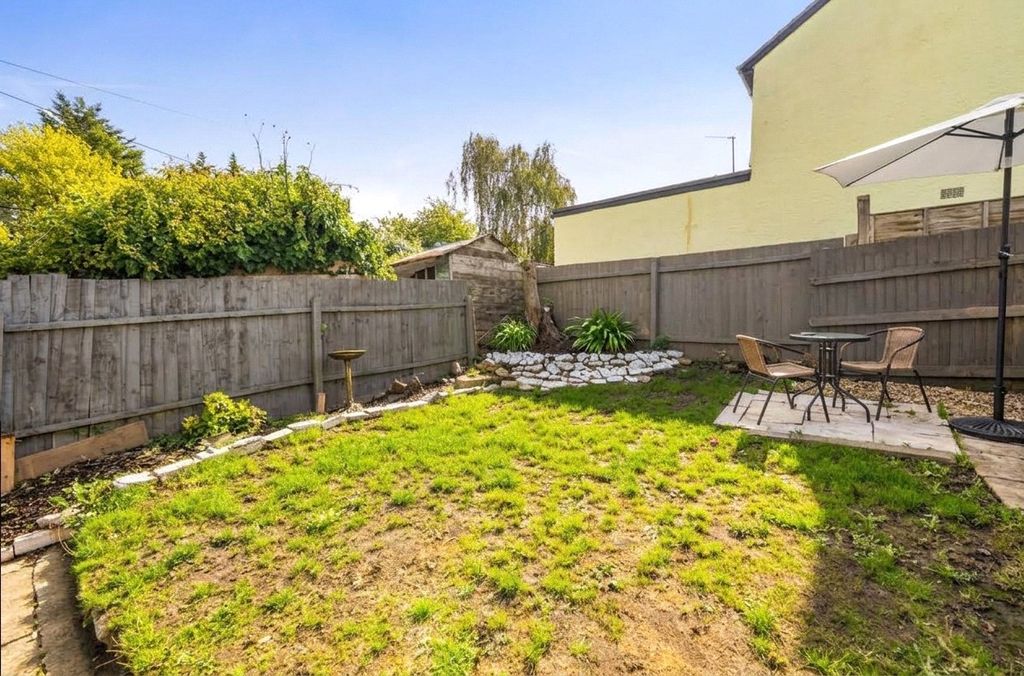 Property photo 3 of 14 Garden