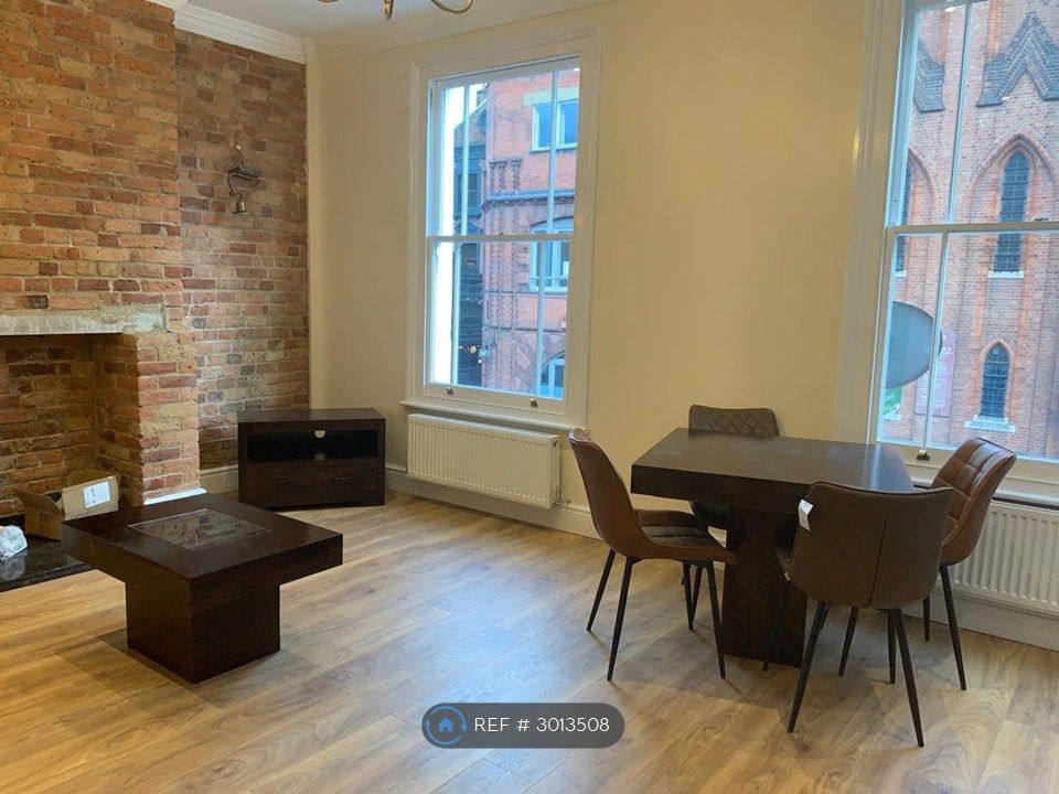 Property photo 3 of 24 Lounge
