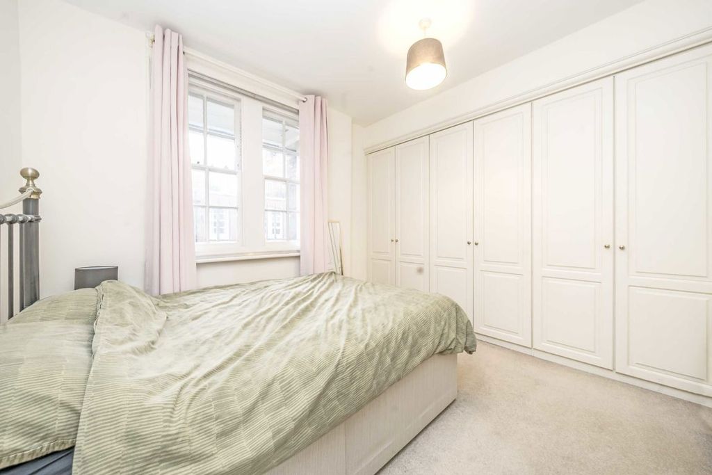 Property photo 3 of 4