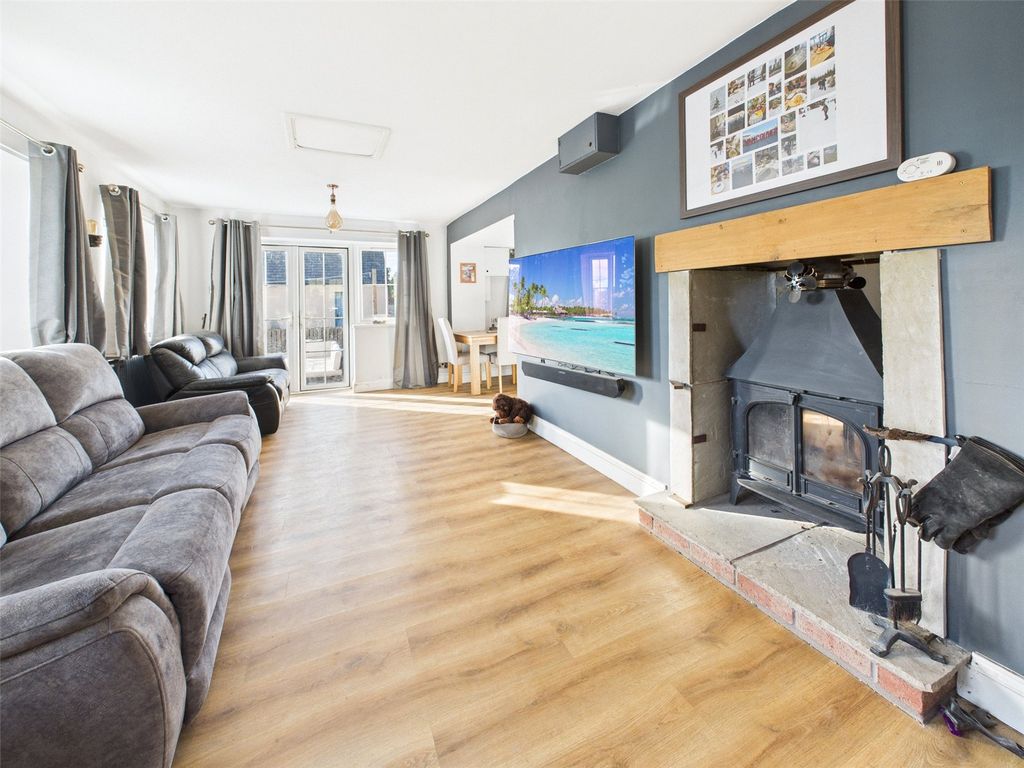 Property photo 2 of 22 Picture No. 05