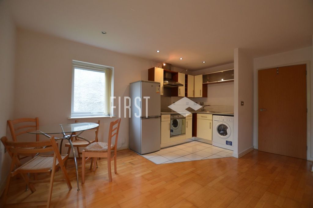 Property photo 1 of 6 Kitchen