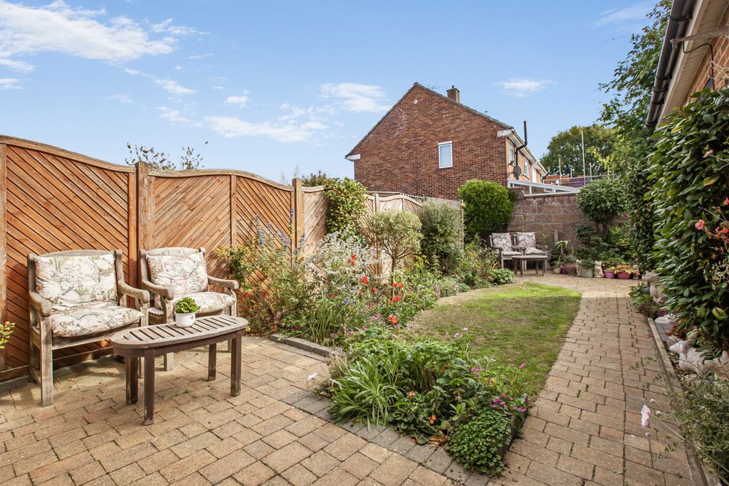 Property photo 1 of 25