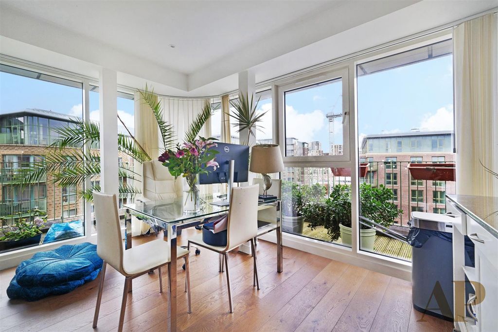 Property photo 3 of 11