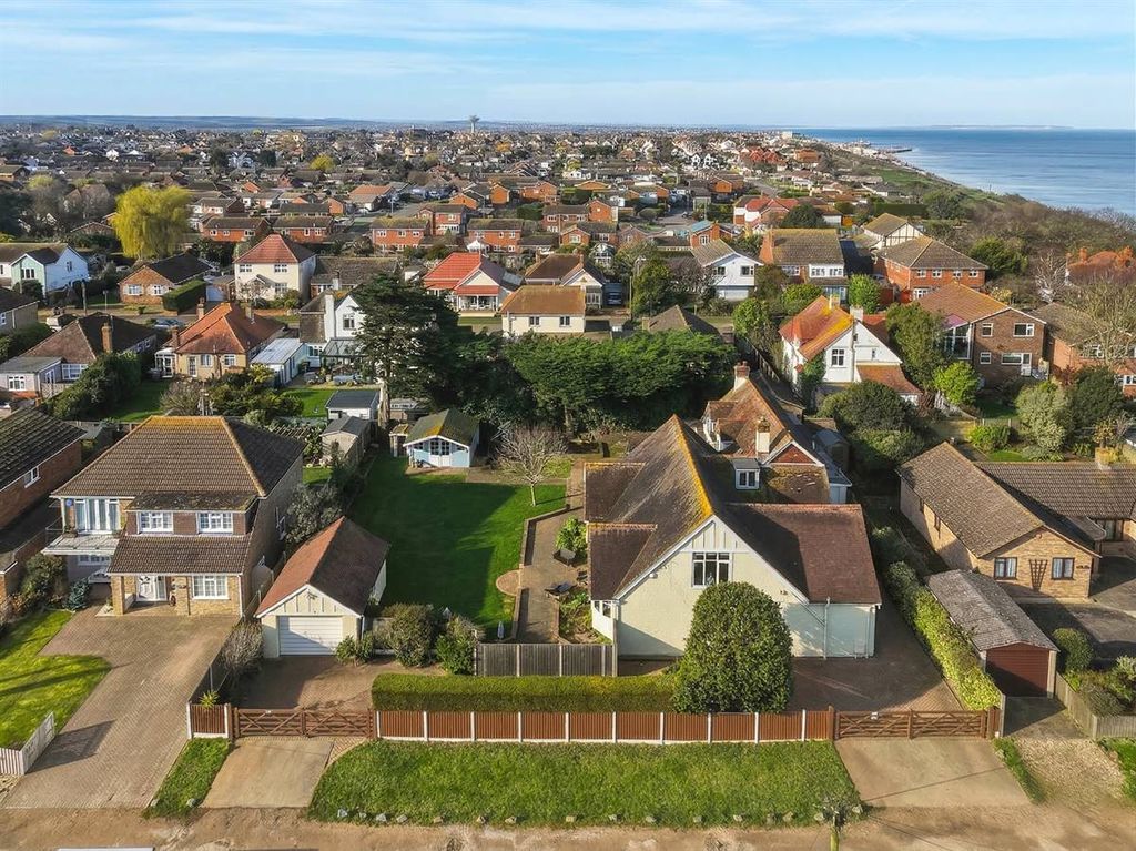 Property photo 2 of 47