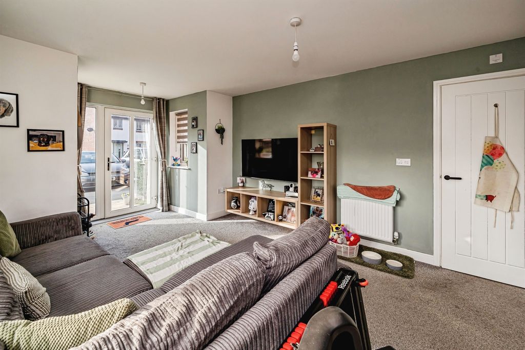 Property photo 3 of 15