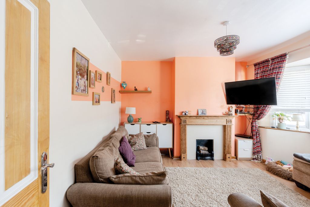 Property photo 3 of 19 Photo 3