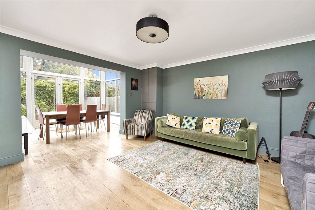 Property photo 2 of 13 Picture No. 25