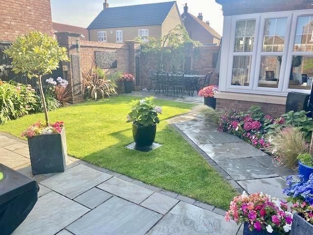 Property photo 3 of 24 Outside