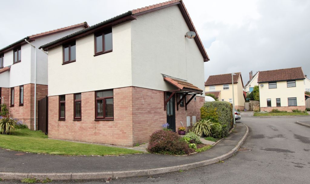 Property photo 1 of 22 Front &amp; Side Corner.Jpg