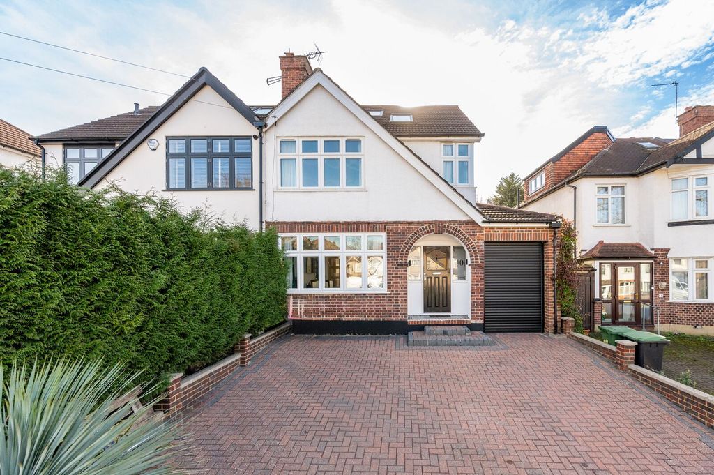 Property photo 1 of 17