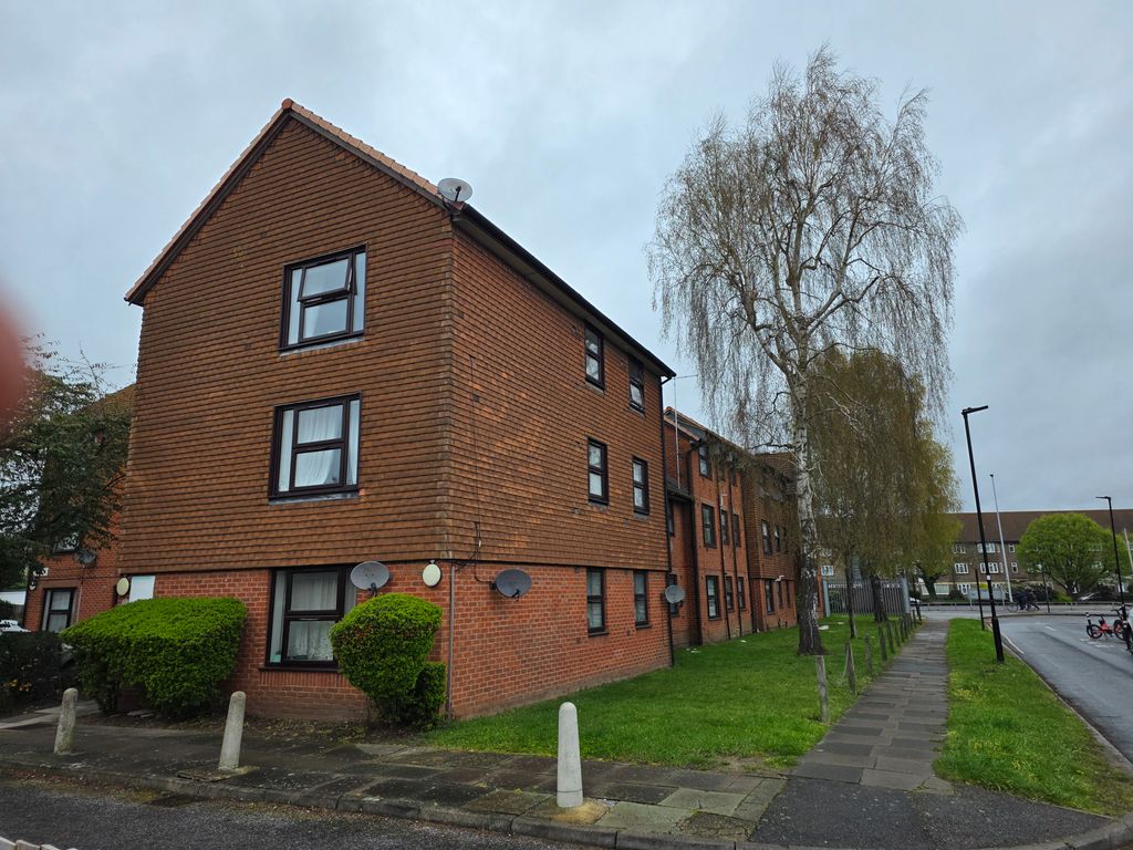 Property photo 2 of 11