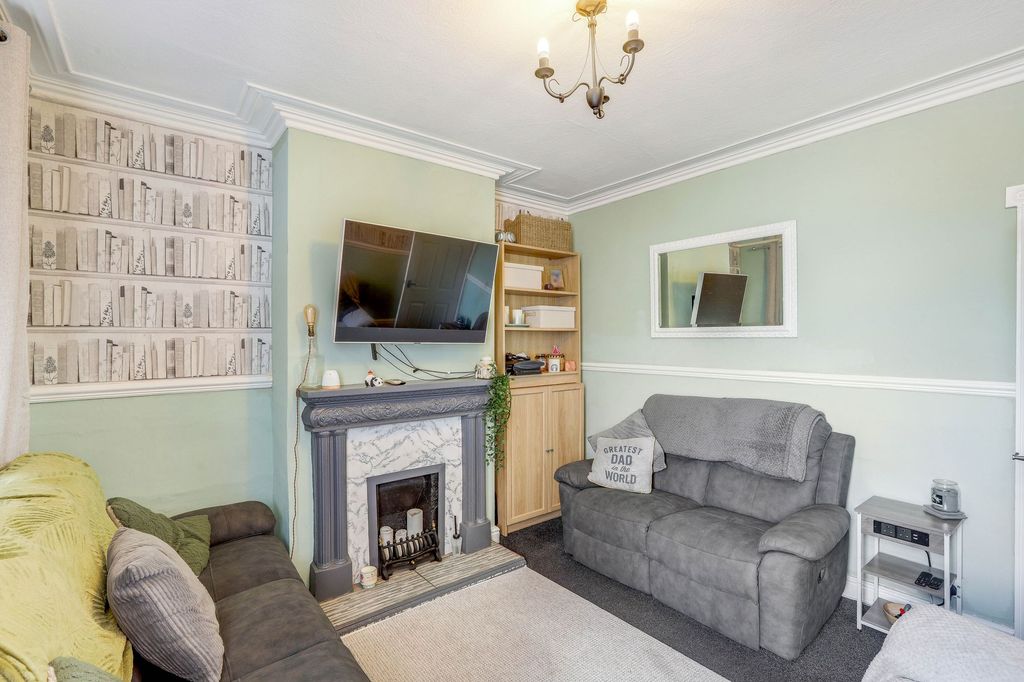 Property photo 2 of 16