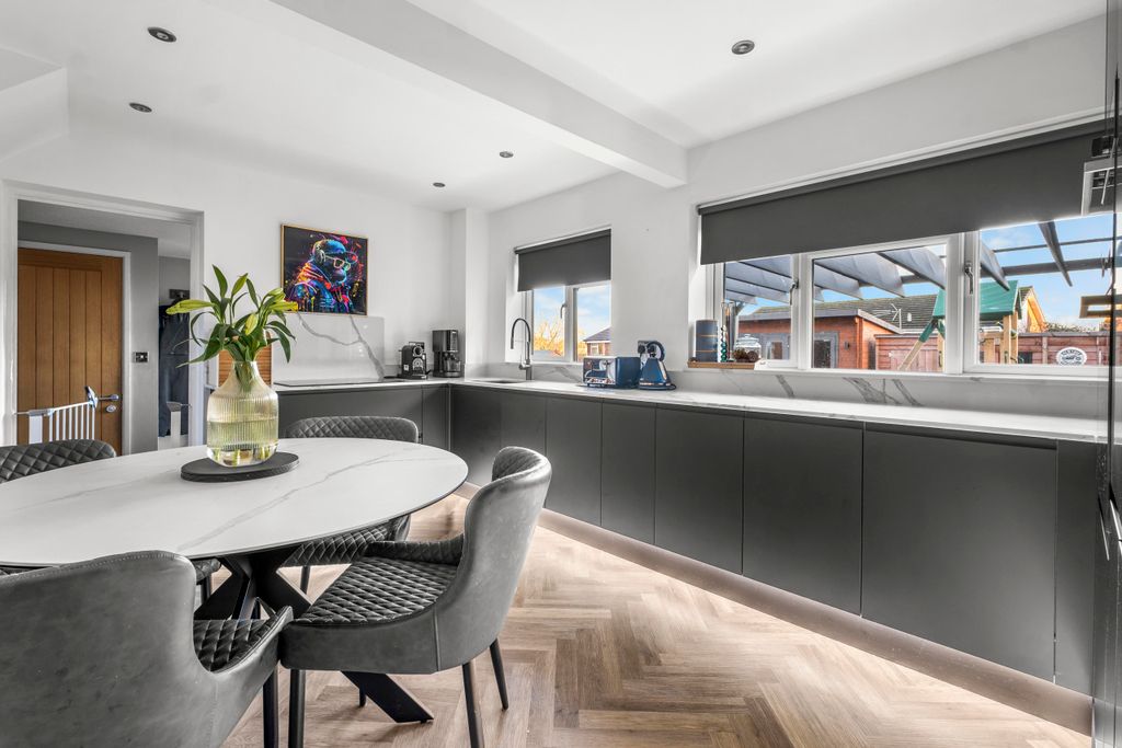 Property photo 2 of 17 Dscf0026