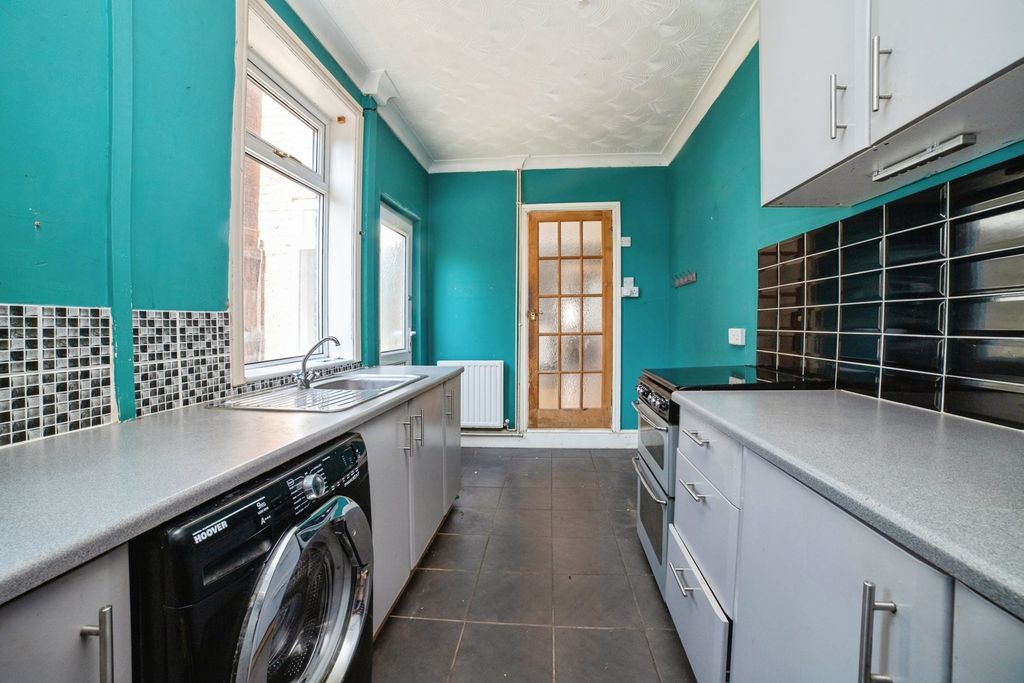 Property photo 2 of 15 Pbox-Img.Jpg