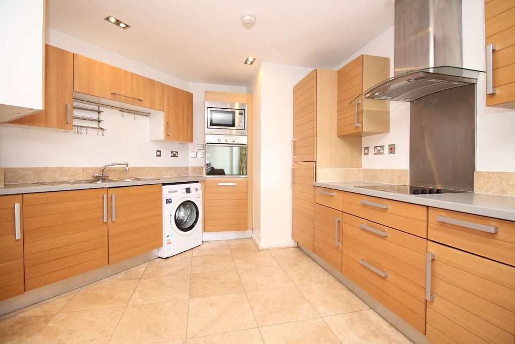 Property photo 1 of 35