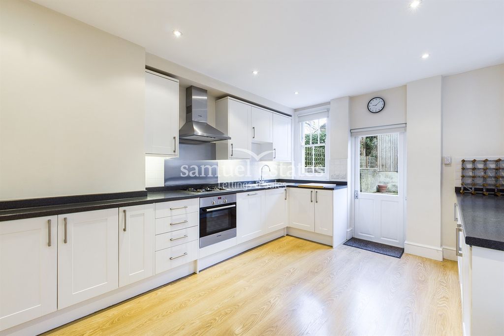 Property photo 1 of 13 (Main)