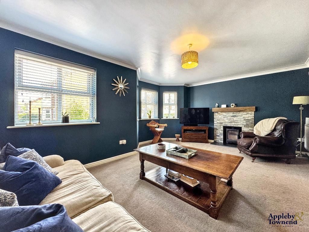 Property photo 2 of 28