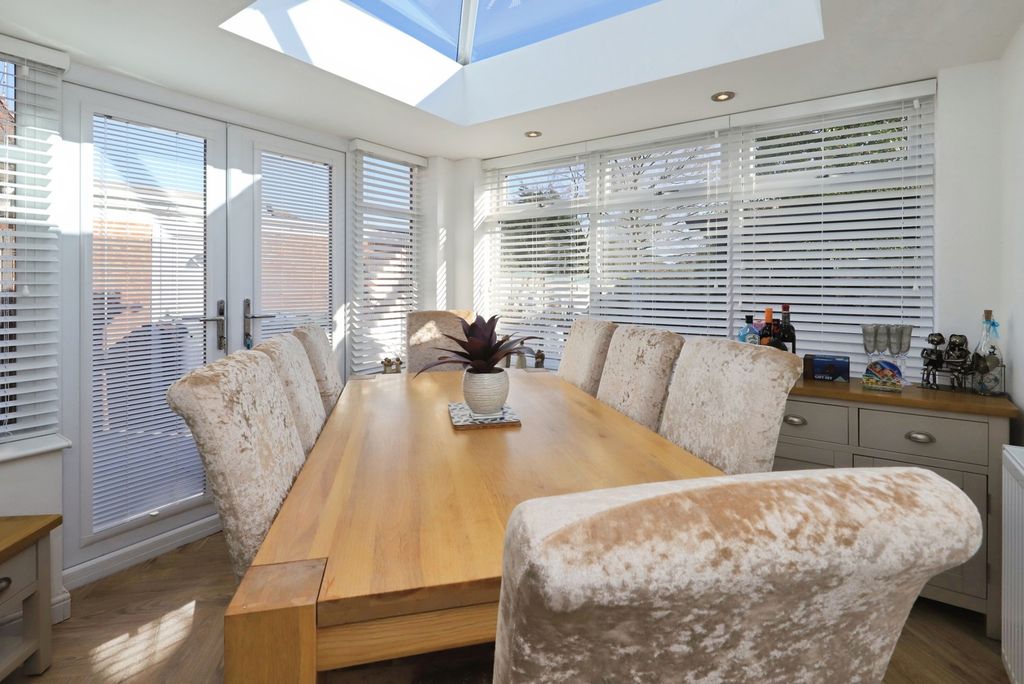 Property photo 3 of 12 Orangery