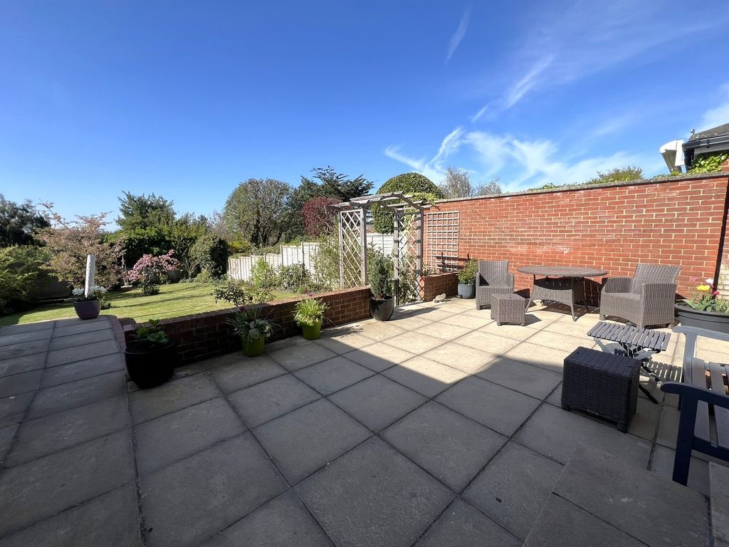 Property photo 2 of 29