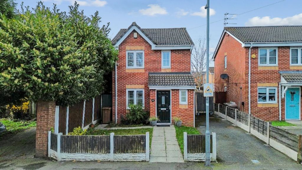 Property photo 1 of 28