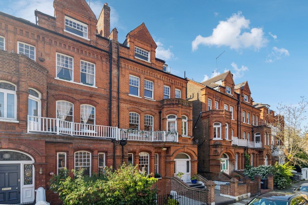 Property photo 2 of 8