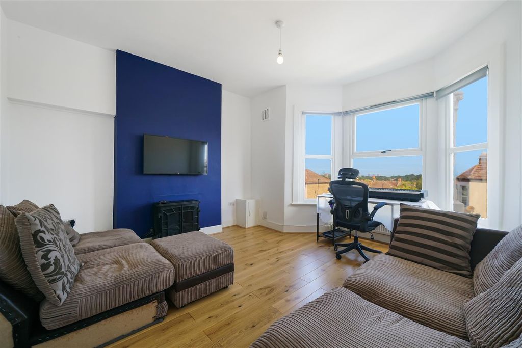 Property photo 2 of 12 51B Ardoch Road - Qpd5Pvvzsqwnjkqhrtmn.Jpg