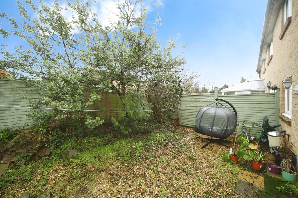 Property photo 3 of 20