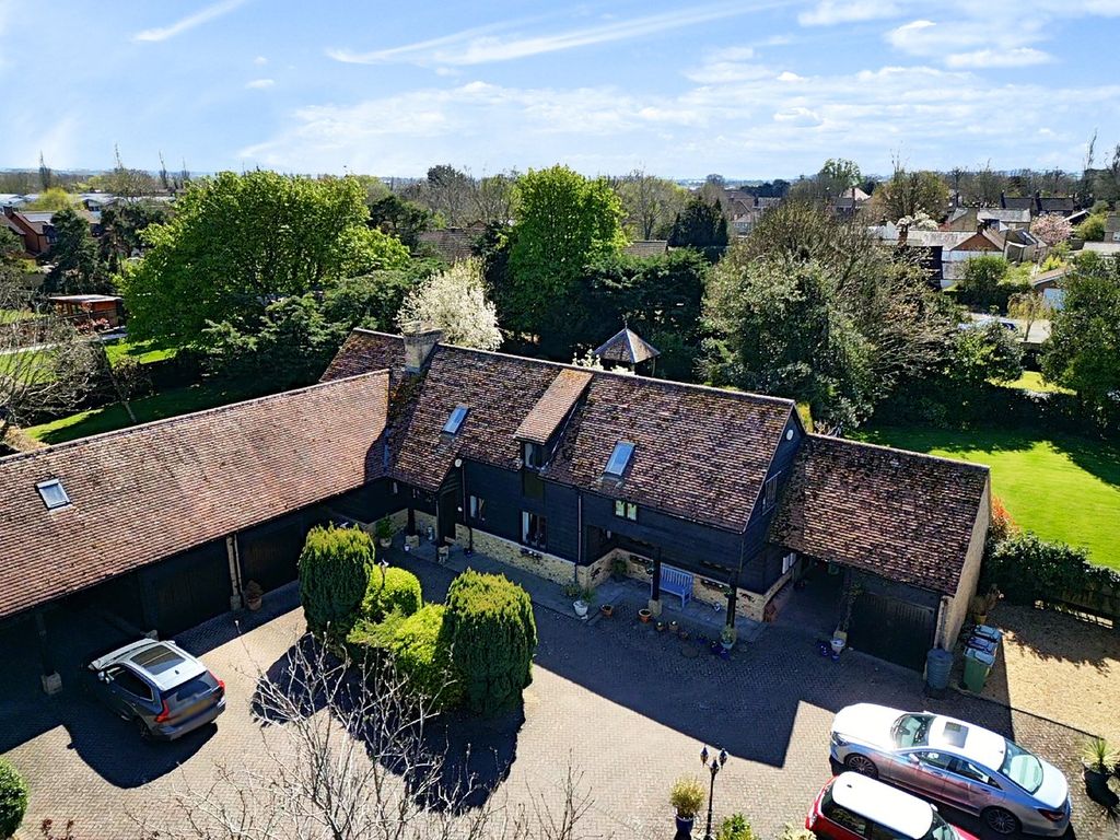 Property photo 2 of 36