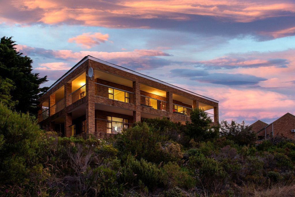 Property photo 1 of 8 Kn1719141